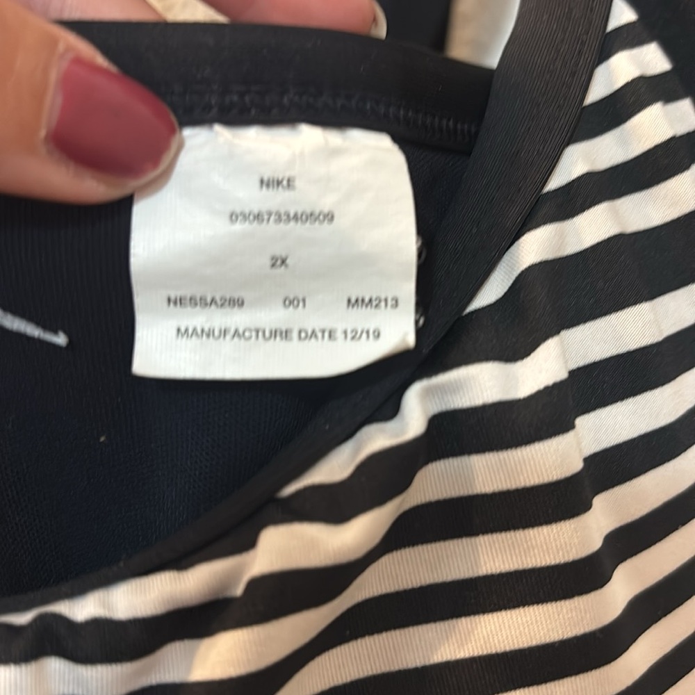 Nike Black and White Asymmetrical Fitted Swim Tank Top - Picture 5 of 8